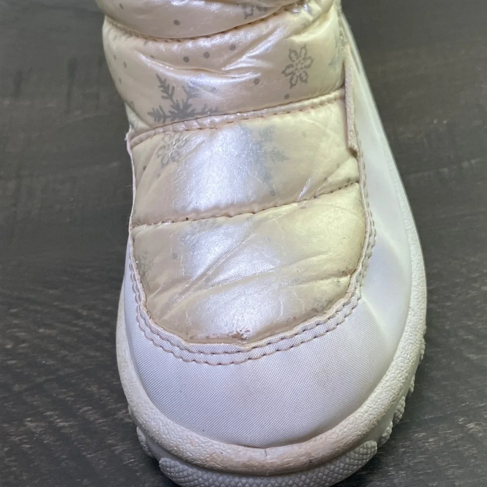 Kids Size 7.5-8 Winter Snow Boots Sparkle Snowflake Water Resistant Warm Boots